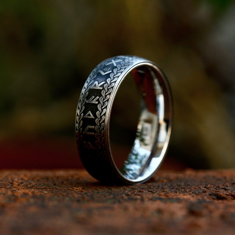 KALYSSA NYCH OFFICIAL RÚNIC BAND RING